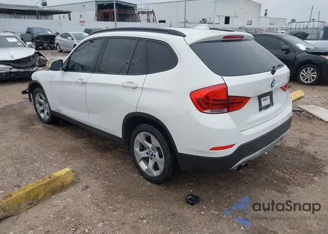 2015 BMW X1 Sdrive28I из США, поврежденный, VIN WBAVM1C50FV498555